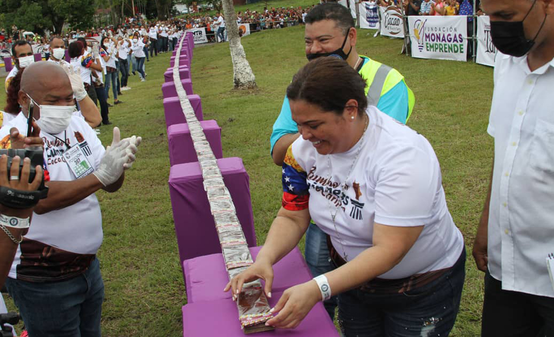 Caripito Logra Nuevo R Cord Guinnes Con La L Nea De Chocolate M S