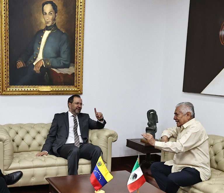 Venezuela y México buscan fortalecer vínculos tras la firma de un