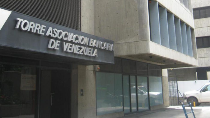 Nelson Acosta, nuevo presidente de Banco Exterior
