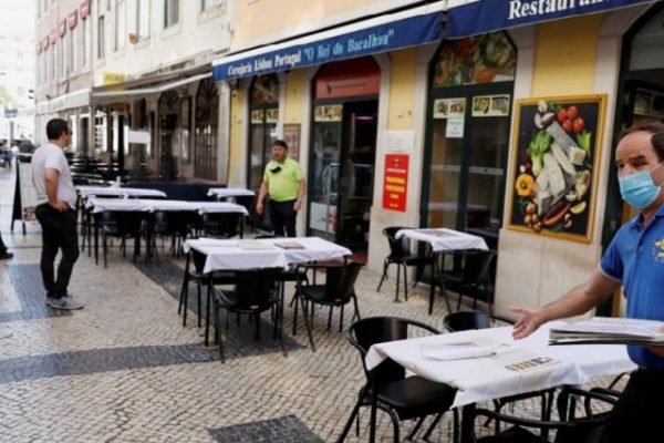 Portugal reabre discotecas y elimina exigencia del certificado covid en restaurantes y hoteles