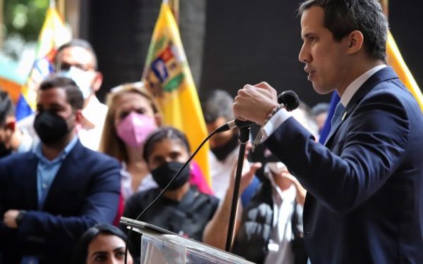 Diputados chavistas piden celeridad en la aplicación de justicia a Guaidó