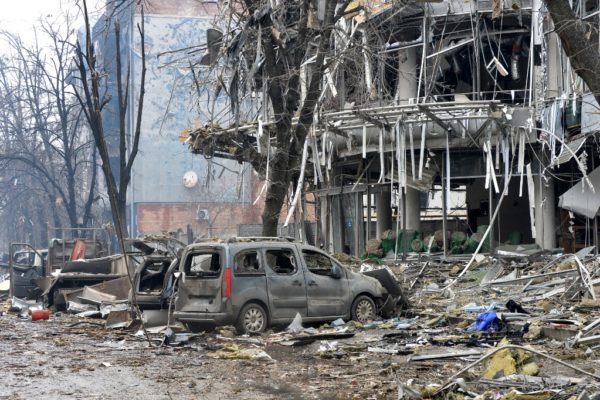 Ucrania y Rusia acuerdan un alto el fuego temporal para evacuar civiles