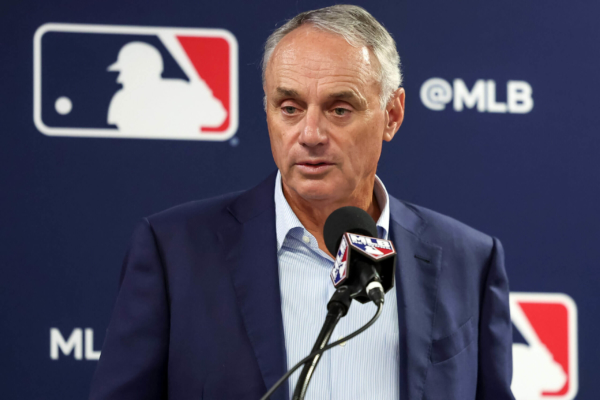Equipos de MLB buscan acabar con el monopolio de la televisión por cable