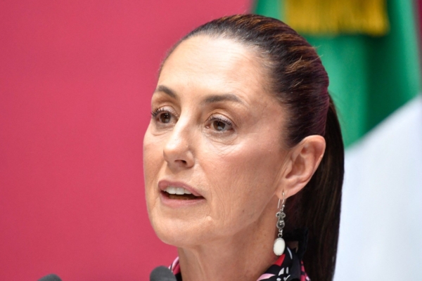 Claudia Sheinbaum prevé reducir el déficit fiscal de México al 3,5 % en 2025