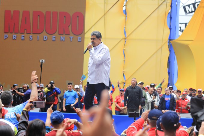 Nicolás Maduro fue proclamado por el CNE para un tercer período ...