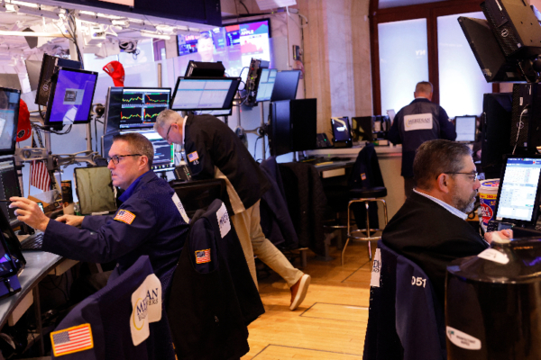 Wall Street cierra en rojo tras fallo informático global