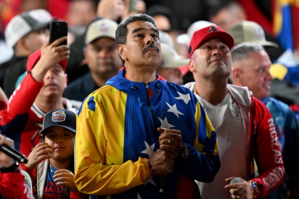 Maduro arranca su tercer gobierno con convocatoria a un gran diálogo nacional