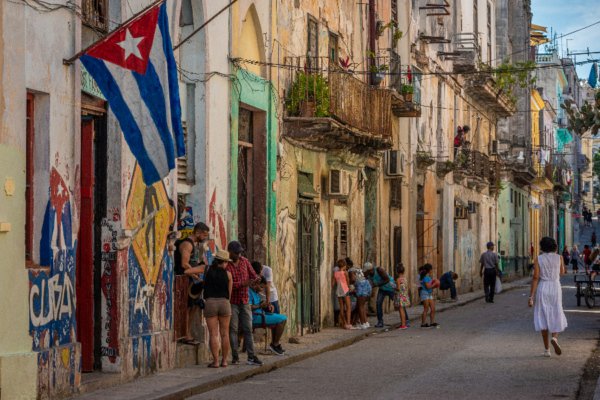Cuba prepara nuevas medidas de ajuste fiscal para contener el déficit