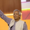 Muhammad Yunus ya está en Bangladés para liderar el Gobierno interino tras las protestas