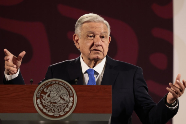 López Obrador dice que su postura ayuda a que «no se desborde» la violencia en Venezuela