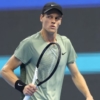 Jannik Sinner se alza con su primer Másters de Shanghái tras vencer a Djokovic en la final