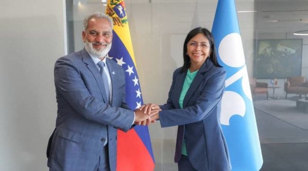 El secretario general de la OPEP visita Venezuela para fortalecer la cooperación