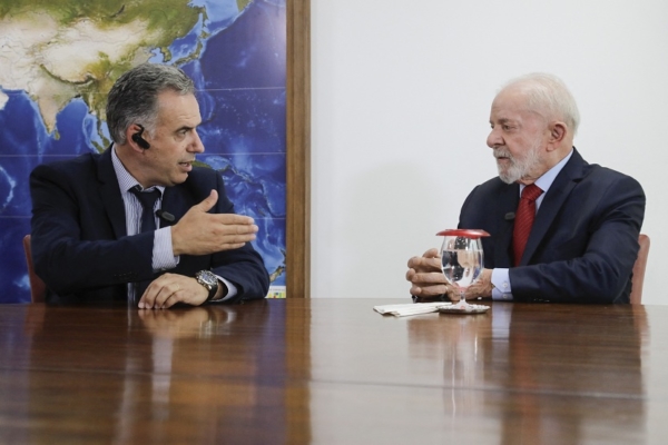 Lula recibe a presidente electo de Uruguay para hablar del acuerdo UE-Mercosur