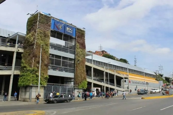 Conozca los horarios y requisitos para tramitar permisos de viajes a menores de edad en el Terminal La Bandera