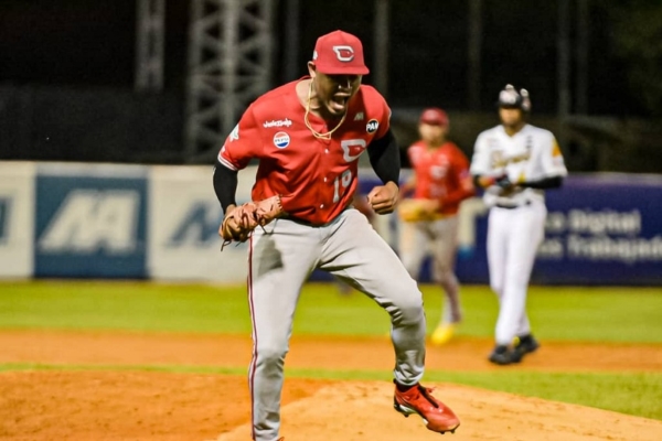 Cardenales vuela alto en este Round Robin de la pelota venezolana