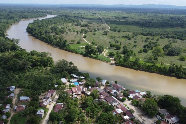 Colombia cierra temporalmente 50 gasolineras en la región del Catatumbo