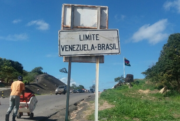 Venezuela reabre su frontera con Brasil tras maniobras militares