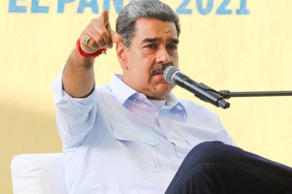 Maduro anuncia acciones para detener explotación petrolera en zona disputada con Guyana