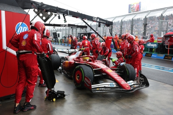 Escudería Ferrari exigió mejoras a Lewis Hamilton con miras al GP en Shanghái